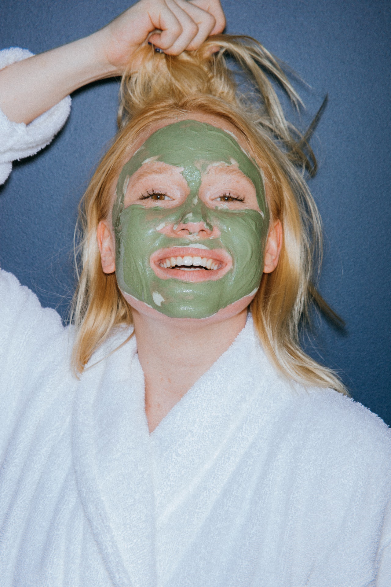 kosmetyki z zieloną glinką ograniczają wydzielanie sebum